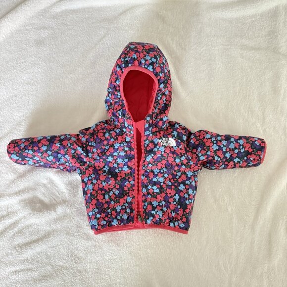 North Face Infant 3-6 Mths  Reversible Jacket New Born Baby Shower Gift Unused - Picture 1 of 13